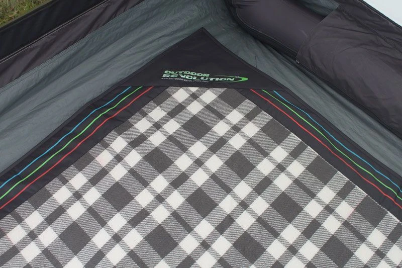 Outdoor Revolution O-Zone Safari XTR Snugrug 1 Outdoor Revolution O-Zone Safari XTR Snugrug