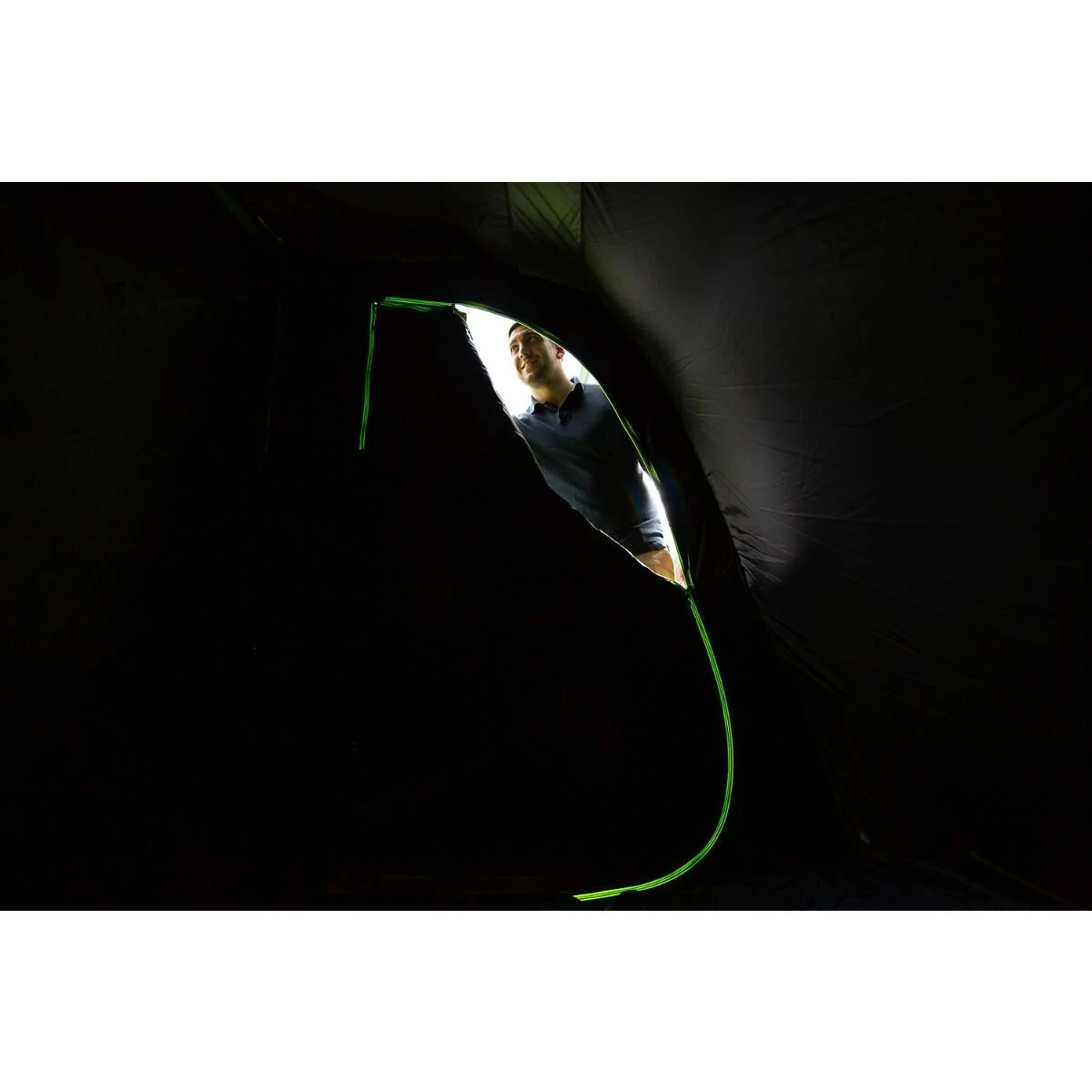 Coleman Weathermaster 4XL Air Tent 4 Coleman Weathermaster 4XL Air Tent - Image 4