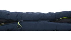 Outwell Camper Lux "R" Sleeping Bag Deep Blue (2023) 11 Outwell Camper Lux "R" Sleeping Bag Deep Blue (2023) -Vango Shop 230393 camper lux right side zipper feature photo5