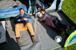 Coleman Castle Pines 4 BlackOut Tent (2022) 17 Coleman Castle Pines 4 BlackOut Tent (2022) -Vango Shop lif 2000037062 5