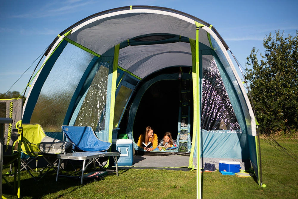 Coleman Castle Pines 4L Blackout Tent (2022) 6 Coleman Castle Pines 4L Blackout Tent (2022) - Image 6