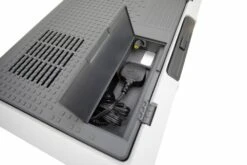 Vango E-Pinnacle 40L Coolbox 13 Vango E-Pinnacle 40L Coolbox -Vango Shop van 2021 essentials e pinnacle 40l lo 14