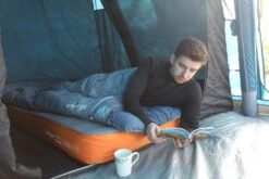 Vango Airbeam Vango Aether Air 450XL Tent (2022) -Vango Shop van 2021 lifestyle airbeam earth aether air 450xl lo 26